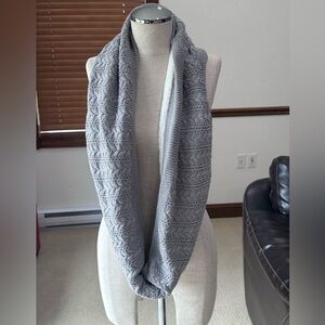 White House Black Market Plush White Scarf